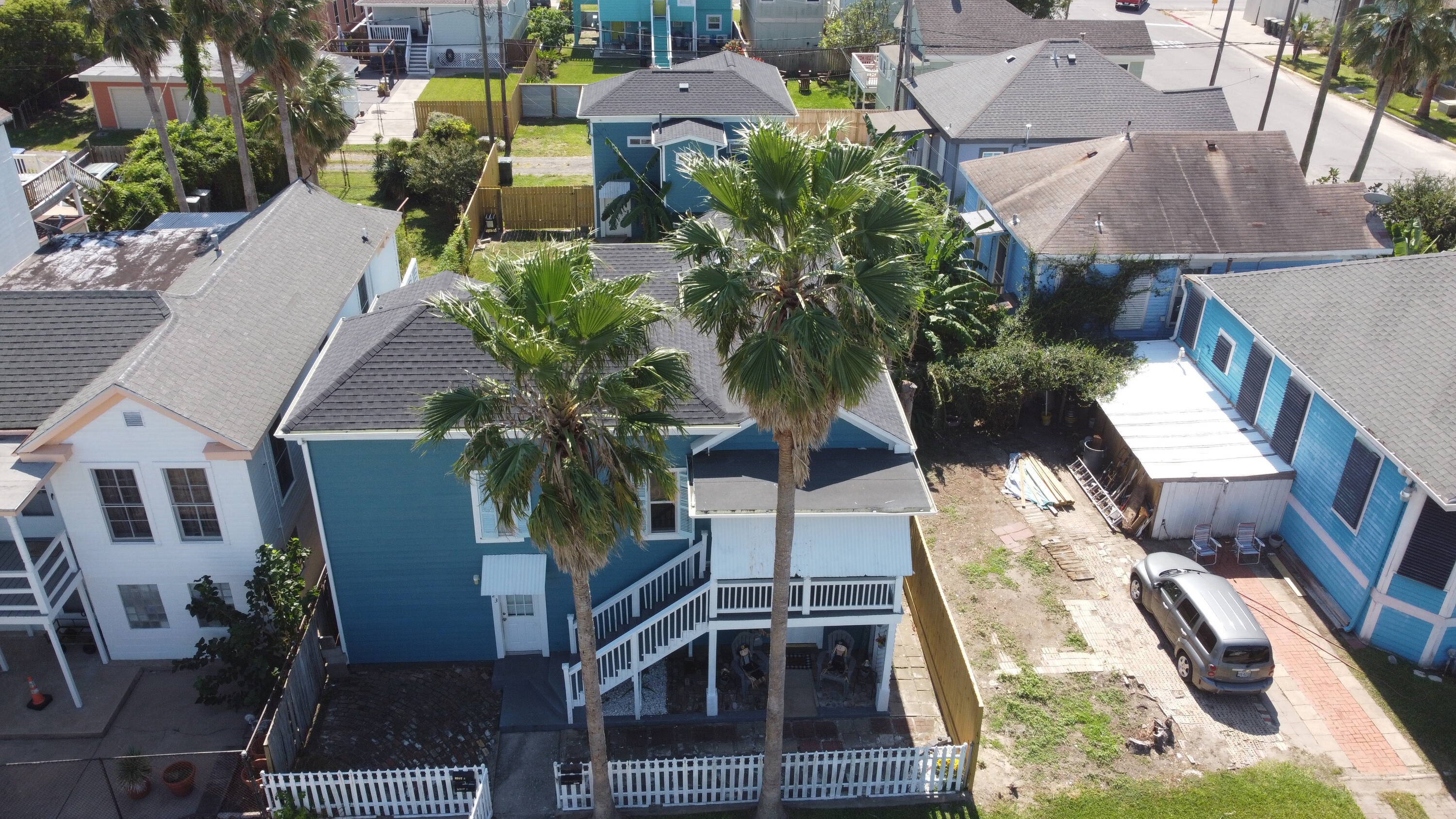 Income Prop Near Beach